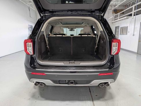 Used 2020 Ford Explorer Platinum w/ Premium Technology Package image 42