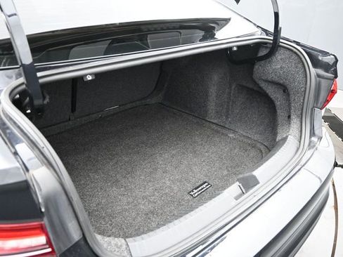 Used 2022 Volkswagen Jetta SE image 17