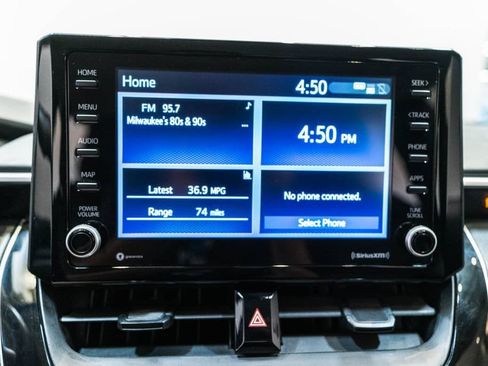 Used 2022 Toyota Corolla LE FWD image 25