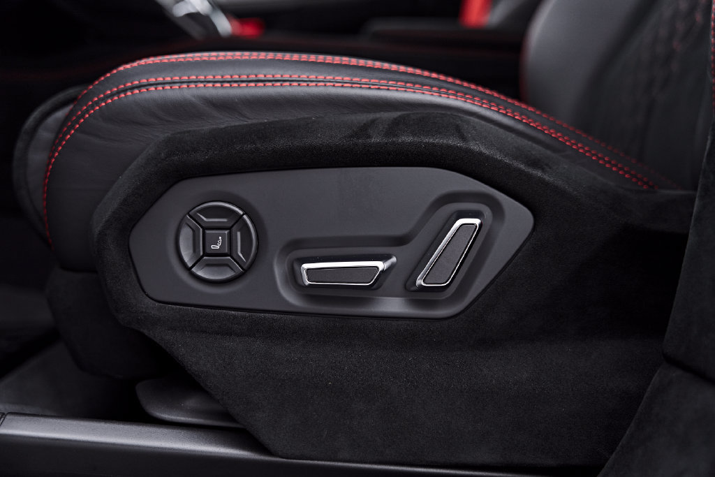 Used 2023 Lamborghini Urus Performante AWD/4WD image 52