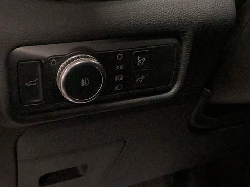 Used 2020 Ford Explorer Limited image 10