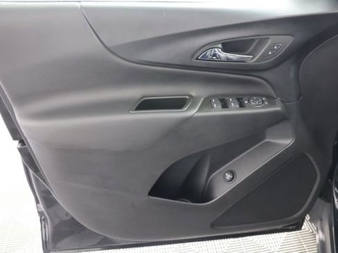 Used 2022 Chevrolet Equinox LT image 24