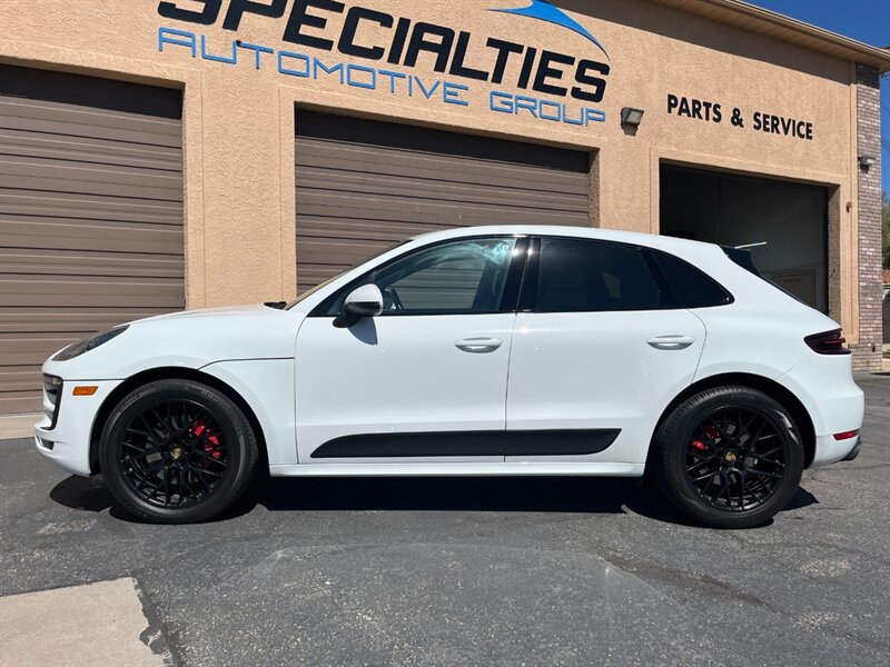 Used 2017 Porsche Macan GTS AWD/4WD image 3