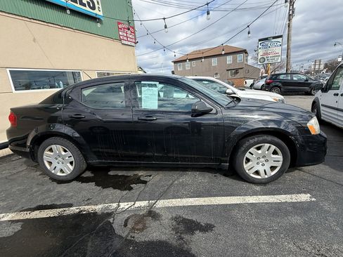 Used 2013 Dodge Avenger SE FWD image 2