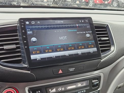 Used 2018 Honda Pilot LX image 4