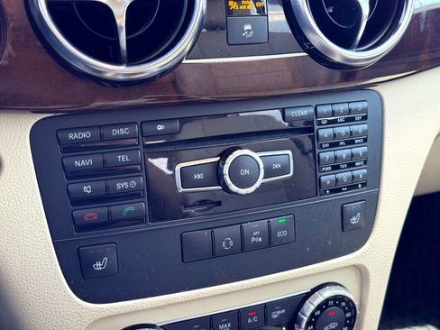 Used 2013 Mercedes-Benz GLK 350 2WD image 26