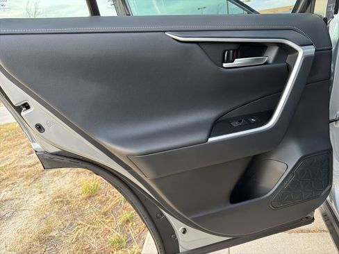 Used 2025 Toyota RAV4 Limited w/ Advanced Technology Package image 21