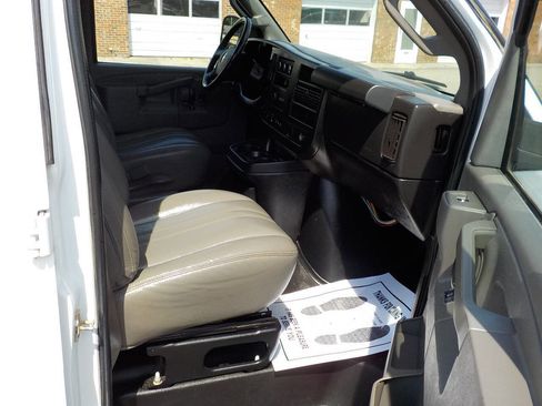 Used 2020 Chevrolet Express 2500 Extended w/ Driver Convenience Package RWD image 24