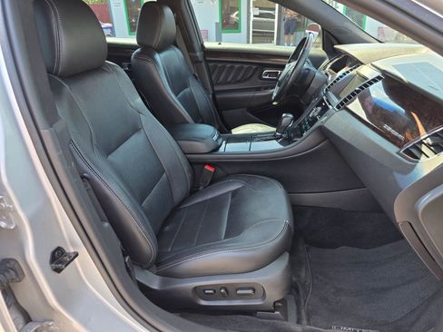 Used 2017 Ford Taurus Limited image 10