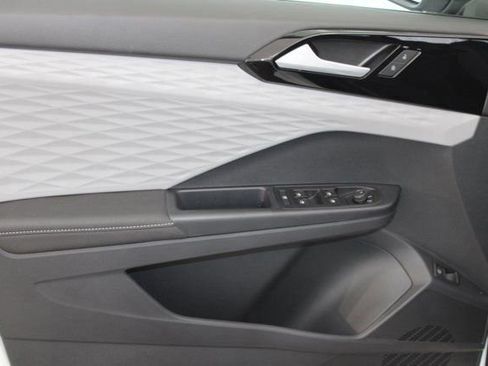 Used 2024 Volkswagen Taos S image 12