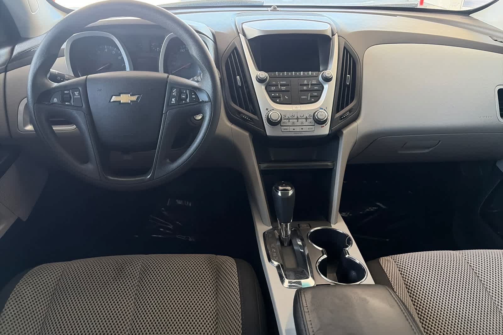 Used 2017 Chevrolet Equinox LS AWD/4WD image 3