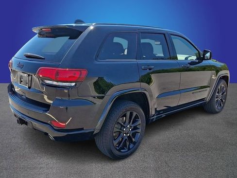 Used 2020 Jeep Grand Cherokee Altitude AWD/4WD image 4