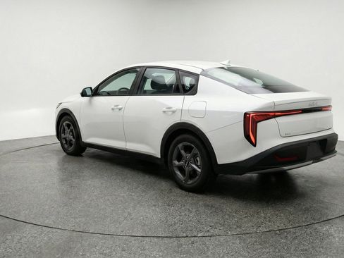 Used 2025 Kia K4 FWD image 6