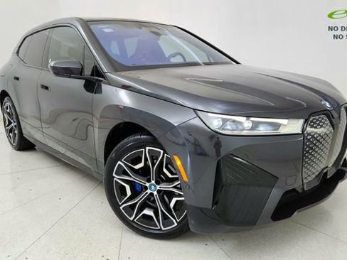 Used 2024 BMW iX xDrive50 w/ Sport Package AWD/4WD image 86