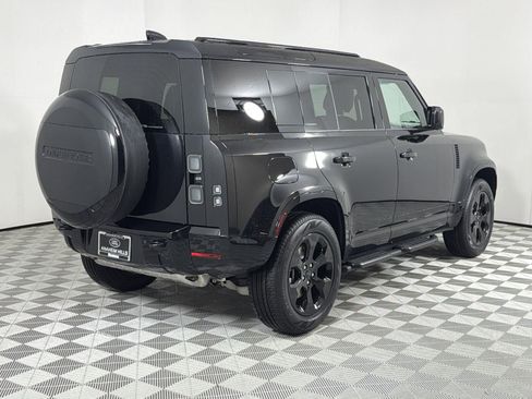New 2026 Land Rover Defender 110 X-Dynamic SE image 5