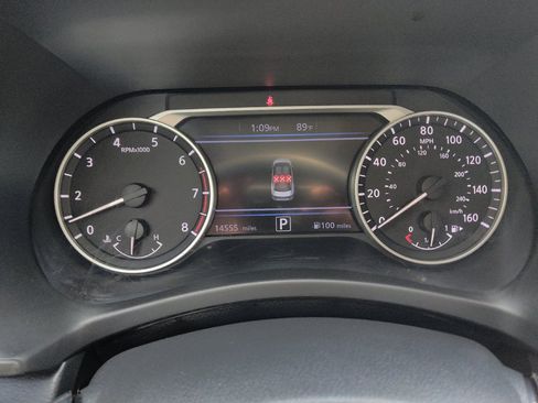 Used 2025 Nissan Sentra SV FWD image 23