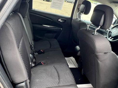 Used 2017 Dodge Journey SE image 13