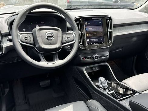 New 2024 Volvo XC40 B5 Plus w/ Climate Package AWD/4WD image 6