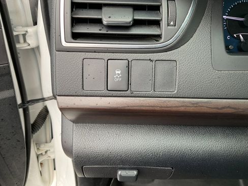 Used 2017 Toyota Camry LE image 29