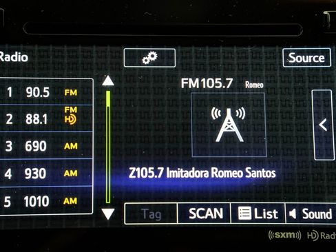 Used 2017 Subaru Outback 2.5i Limited AWD/4WD image 37