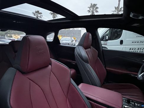 Used 2025 Lexus RX 500h F Sport w/ Convenience Package image 46