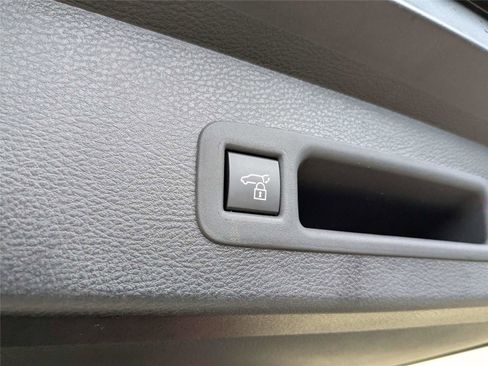 New 2026 Toyota Sienna XLE image 8