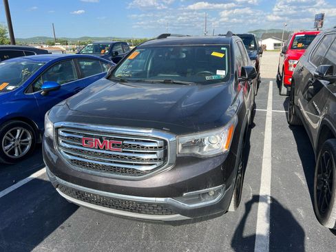 Used 2018 GMC Acadia SLT AWD/4WD image 2
