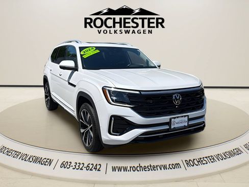 Used 2024 Volkswagen Atlas SEL Premium R-Line AWD/4WD image 10