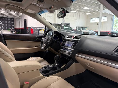 Used 2016 Subaru Outback 2.5i Limited image 32