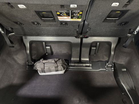 Used 2022 Toyota Sienna XSE image 16