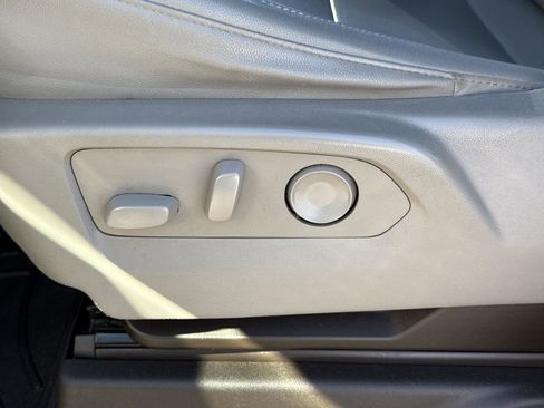 Used 2022 GMC Sierra 1500 SLT w/ SLT Premium Package image 19