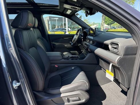 New 2026 Honda Pilot TrailSport image 21