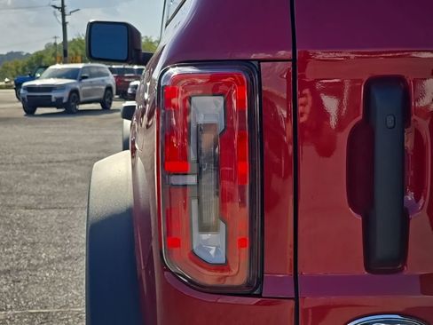 New 2025 Ford Bronco Badlands image 12