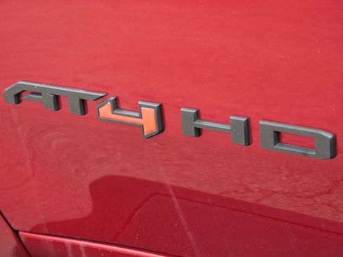 Used 2025 GMC Sierra 2500 AT4 w/ AT4 Premium Plus Package image 25