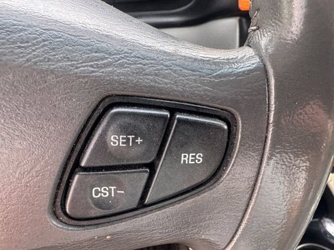 Used 2001 Ford Taurus SE FWD image 22