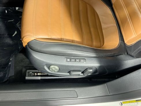 Used 2017 Volkswagen CC R-Line Executive image 13