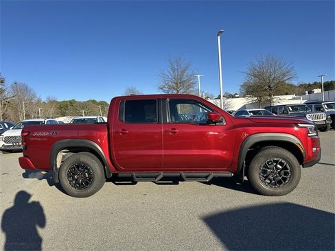 Used 2022 Nissan Frontier PRO-4X w/ Pro-4X Premium Package image 6