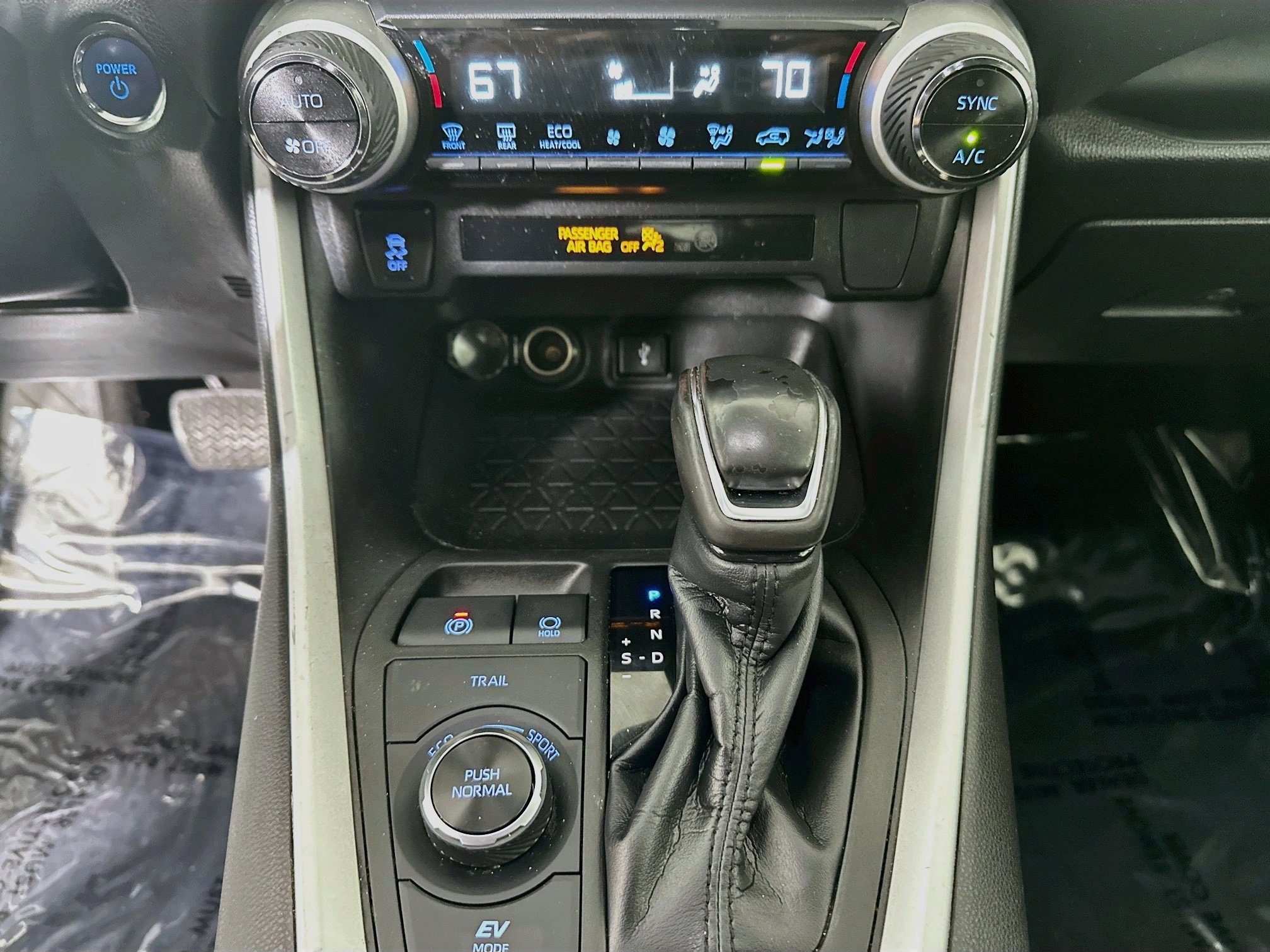 Certified 2022 Toyota RAV4 SE AWD/4WD image 23