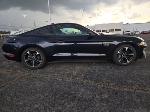 Used 2021 Ford Mustang GT RWD image 2