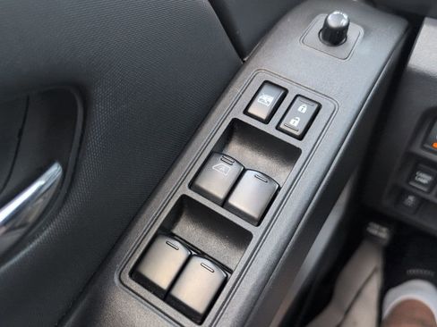 Used 2023 Nissan Frontier SV w/ SV Convenience Package image 22