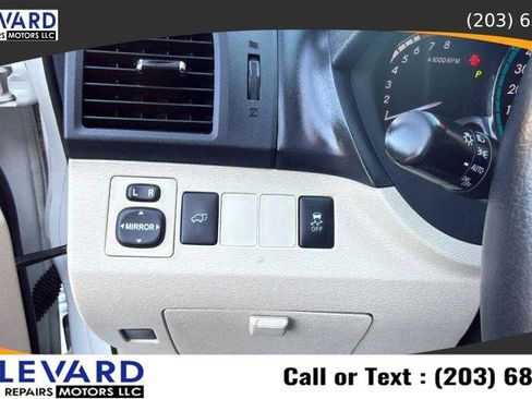 Used 2013 Toyota Venza Limited AWD/4WD image 23