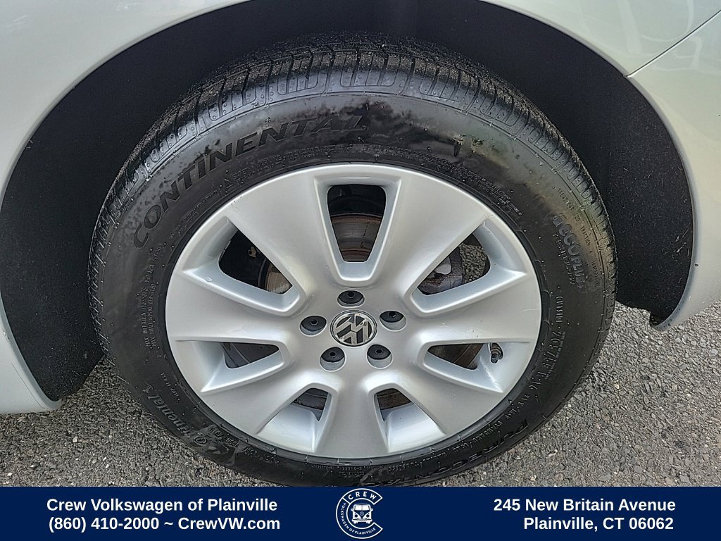 Used 2008 Volkswagen Beetle S FWD image 19