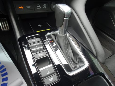 Used 2024 Acura Integra A-Spec FWD image 17