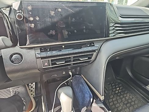 Used 2025 Toyota Camry XSE image 12