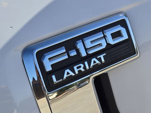 Used 2022 Ford F150 Lariat w/ Trailer Tow Package AWD/4WD image 32