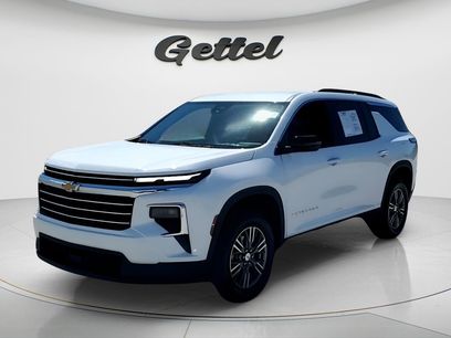 Certified 2025 Chevrolet Traverse LT