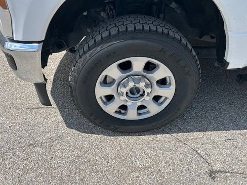 Used 2024 Ford F250 XLT AWD/4WD image 4