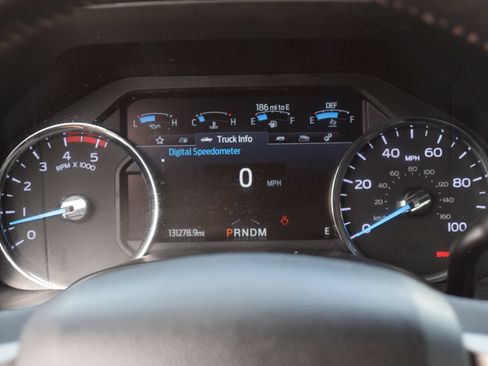 Used 2020 Ford F250 Platinum w/ FX4 Off-Road Package AWD/4WD image 9