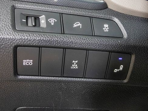 Used 2016 Hyundai Santa Fe Sport w/ Option Group 03 AWD/4WD image 36