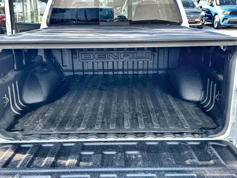 Used 2022 GMC Canyon Denali image 19